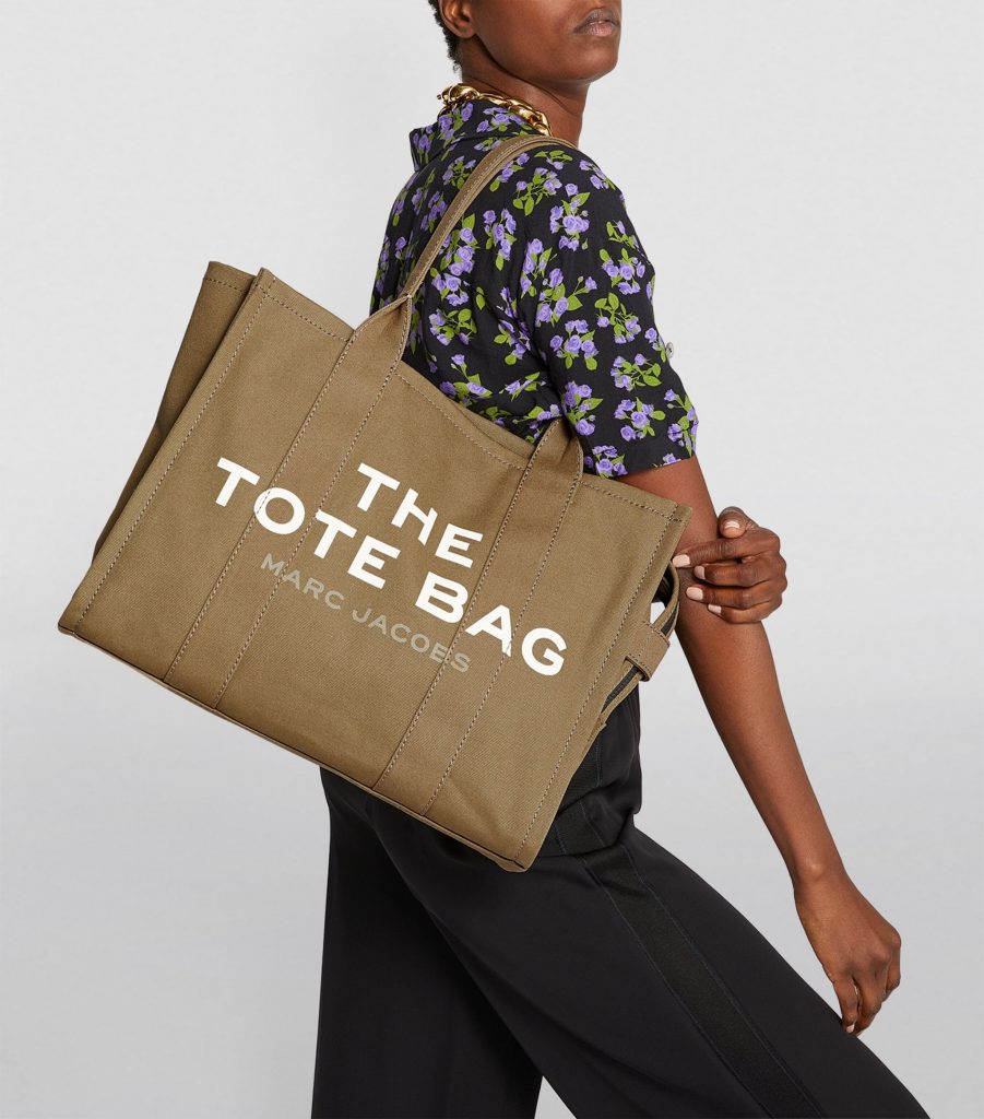 THE TOTE BAG